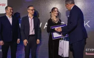 Wręczenie stypendium do potęgi dla studentki