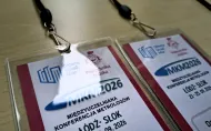 Identyfikatory dla gości Konferencji. 