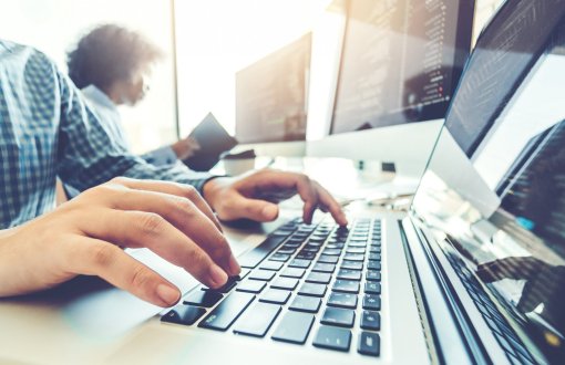 developing-programmer-team-development-website-design-coding-technologies.jpg	 Tekst alternatywny   Pole Tekst alternatywny jest wymagane. Podany tekst będzie wykorzystywany 